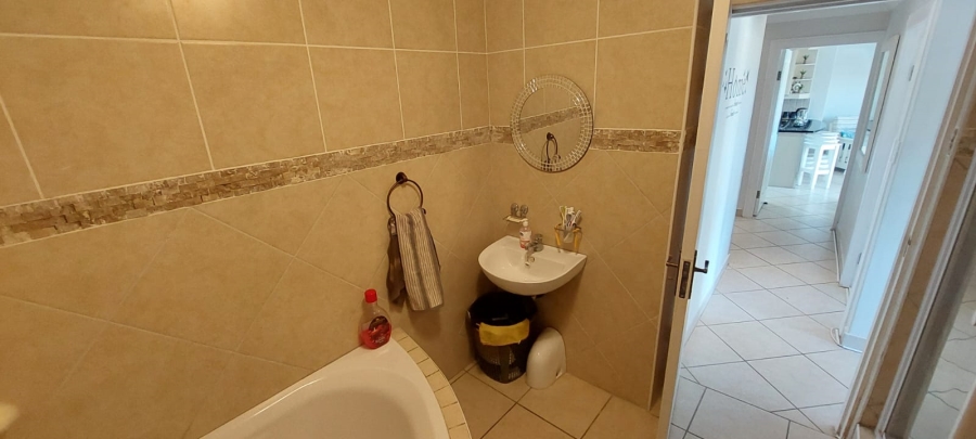 2 Bedroom Property for Sale in Ferreira Town Eastern Cape